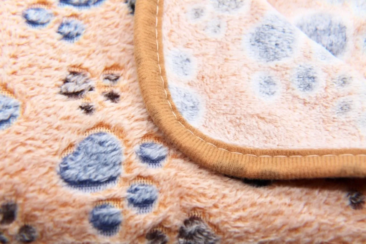 Premium Fleece Pet Blanket/Throw for Dog Cat Puppy Kitten Small Animal (White/Pink/Brown, Medium)